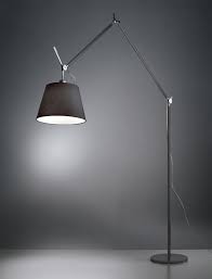 Tolomeo Mega Terra By Michele De Lucchi Giancarlo Fassina Bodenlampe Moderne Stehlampen Led Stehleuchte