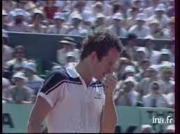 Les deux joueurs voudront conclure leur magnifique quinzaine avec soit un 19e grand chelem pour le serbe, soit un premier pour le grec. La Finale De Legende Entre Ivan Lendl Et John Mcenroe Roland Garros 1984