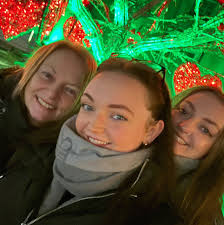 We are in como Where is the the busiest night time restaurants and bars  Some where lively or a least busy ?,