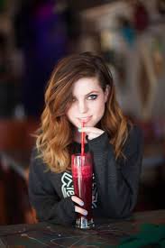 Echosmith S Sydney Sierota Gives Us Beauty Gold Hair Inspiration Color Hair Styles Weave Hairstyles