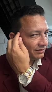 Quiero dejar este video por aquí para llamar a la cordura y la verdadera  camaradería en Cristo. Aunque estos actores no son pastores ni predicadores  ellos se unen para ayudarse. Si el