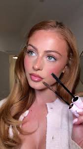 Kylie Cosmetics Kylash Volume Mascara in True Brown