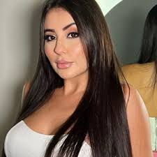 Daniele Lima (@dannylimamakeup)