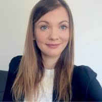 Julie Travers's Instagram, Twitter & Facebook