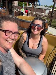 Does the Eiffel Tower at Kings Island resemble a Deadpool Christmas tree?