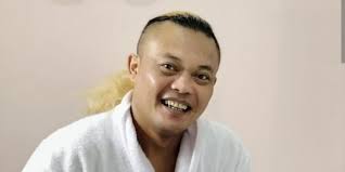 Ubah Warna Rambut, Sule Justru Disebut Cantik