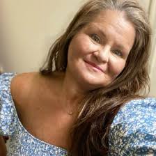 No filter Wednesday here at the salon 💕 Imagine leaving the salon with  exactly what you didn't know you needed to put pep in your step. It never  gets old watching people