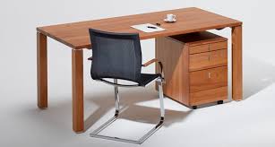 Ob groß oder klein das büro ist ein unverzichtbarer bestandteil der vintage deko in einem arbeitszimmer oder wohnzimmer. Schreibtisch Aus Massivholz Schreibtische Aus Holz