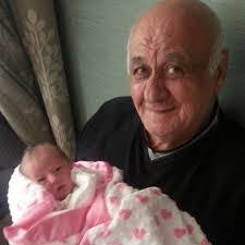 Jennifer Font's Instagram, Twitter & Facebook