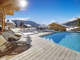 Chalet Beauvoir 12 La Klyuza Verhnyaya Savojya Franciya Www Chaletsbeauvoir Com En Chalet Beauvoir 12 Chal Hotel Osterreich Hotel In Den Bergen Pool Im Garten