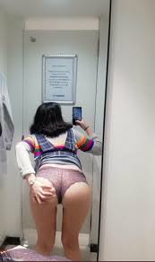 Gizo on X: Deneme kabinine girince dayanamıyorum t.cogLFSjbmcWG   X