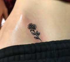 77 Small Meaningful Tattoos For Women Smalltattoos Small Rose Tattoo Tattoos For Women Flowers Trendy Tattoos