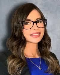 Holly Harrell's Instagram, Twitter & Facebook