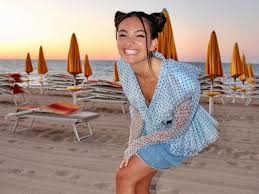 Mariasole pollio is an actress, known for don matteo (2000), se son rose (2018) and giulia (2016). Mariasole Pollio Famosa Per Social E Tv Sogno Sophia Loren Corriere It