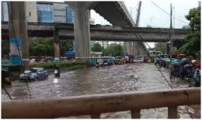 Current weather in mumbai and forecast for today, tomorrow, and next 14 days. Heavy Rains In Mumbai Send Traffic Haywire Showers To Continue Today As Well India Com