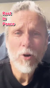 Lori Bednarczyk's Instagram, Twitter & Facebook