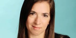 Ingrid beck es fundadora y directora de la revista satírica barcelona y de tea arte, la primera escuela de periodismo cultural y de espectáculos. Entrevista A Ingrid Beck Directora De La Revista Barcelona