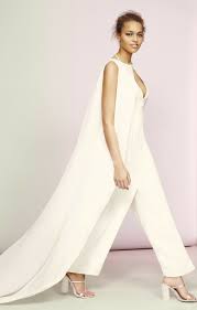 Schleppe Zur Hochzeit Als Teil Des Jumpsuits Brautmode Brautkleid Gunstig Hochzeit Overall