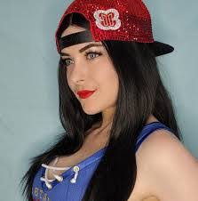 Raquel Sharp's Instagram, Twitter & Facebook