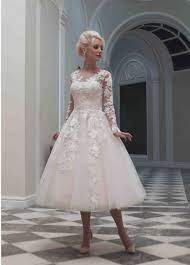 Wir stellen euch eine feine auswahl an aktuellen langärmligen brautkleider vor. Neue Ankunft Eine Linie Brautkleid Scoop Ausschnitt Tee Lange Spitze Tull Langarm Kurze Brautkleider Nach Mass Robe De Soiree Gown Cover Dresses Formal Gownsgown Description Aliexpress