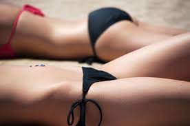 Moreover, the shaving razor works efficiently on shorter hairs because of reduced clogging. How To Shave Your Bikini Line Without Getting Razor Bumps