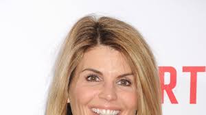 Lori Loughlin Shares Her Secret to Keeping the Romance Alive in Her 18-Year  Marriage