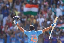 Dravid made his debut in ranji trophy against maharashtra in pune in 1991 and this was the time when he was still finishing up his education at st joseph's college of commerce in bengaluru. Why Virat Kohli Wears 18 Rohit Sharma 45 Ms Dhoni 7