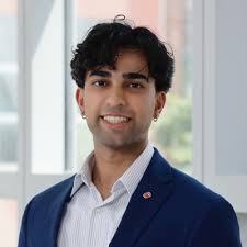 I am thrilled to announce that I will be joining Crowe as an Audit &  Assurance Intern for Summer 2023!