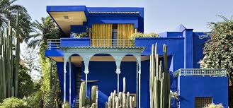 Envoûtement arrivé à marrakech en 1917 pour y soigner sa tuberculose, majorelle parcourut le pays, croquant les. The Jardin Majorelle Plus 6 Other Fashion Designers Homes You Can Visit