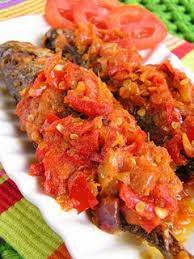 Ikan ini berukuran kecil dan biasanya dimasak menjadi ikan asam manis, diberi bumbu balado ikan makarel masih satu keluarga dengan ikan kembung dengan tubuh yang berbentuk lonjong. Cara Membuat Ikan Bawal Bumbu Balado Pedas Nikmat Resepmembuat Com