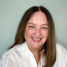 Paula Moran's Instagram, Twitter & Facebook