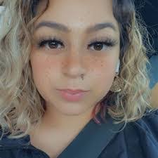 Marcy Roman's Instagram, Twitter & Facebook