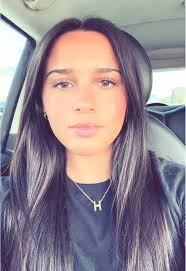 Delaneyskye (@delaneyskyeeeee)