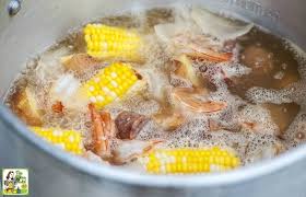 The yummiest way to end the week seafood fettuccini. How To Throw A Cajun Seafood Boil Party With Recipe This Mama Cooks On A Diet