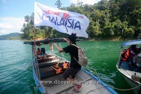 Istimewanya empangan ini pada kedudukan hutan hujan. 10 Tempat Menarik Di Tasik Kenyir Terengganu Yang Harus Anda Lawati Dboystudio