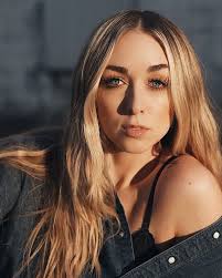 Katrina Brooks's Instagram, Twitter & Facebook