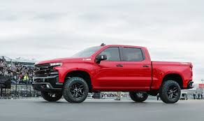 Surprise The All New 2019 Chevrolet Silverado 1500 Trailboss Revealed Examined And Rolled Out The Fast Lane Truc Chevy Trucks Chevrolet Silverado Chevrolet