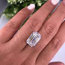 Well, just like your diamond, the answer is a bit complex. 10 Carat Diamond Price List Information