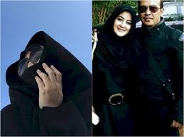Pipik dian irawati atau akrab disapa umi pipik akhirnya mau melakoni dunia akting. Umi Pipik Blak Blakan Almarhum Uje Poligami Punya Tiga Istri Salah Satunya Publik Figur Indozone Id
