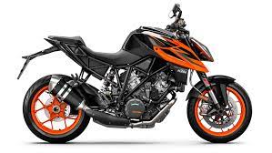 The 4 Best Combustion Engine Motorcycles To Punch Full Throttle Robb Report Ktm Combustion Engine Full Throttle