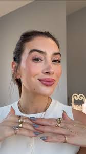 Why pay $30+ for a cream bronzer when you can get @palladiobeauty‘s for  $12!? I’m obsessed #palladiobeauty #creambronzer #makeupreview #newproduct  #bronzer #blendable