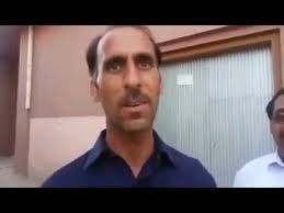 1 pathan nei apne kait me parindo sai tang aa kar putlay ki Pashto Very Funny Poetry By Sarmas Khan Youtube