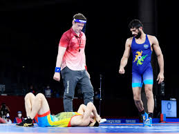 Also known as crossbody block, this is a maneuver in which a wrestler jumps onto his opponent and lands horizontally across the opponent's torso, forcing them to the mat and usually resulting in a pinfall attempt. Earkyosb1gmi7m