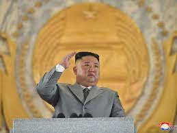 Kim has a legendary appetite, apparently gorging himself on swiss cheese, caviar and lobster while drinking multiple bottles of wine in a. Nordkorea Kim Jong Un Rustet Sein Privates Herrenhaus Am Strand Auf Hinweis Auf Neues U Boot Leute