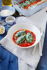 Malfatti Rezept Die Besten Spinat Ricotta Nocken Foodio Rezept In 2020 Rezepte Ricotta Malfatti