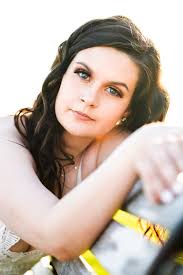 ❣️MESSAGE ME IF INTERESTED❣️ ISO males and females for blind date sessions  🤍🥹 tag your people 🤍 Must be willing to fill out a questionnaire so I  can pair you the way