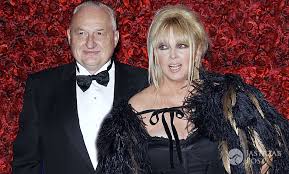 She is a celebrity singer. Maryla Rodowicz Zdradzila Przyczyne Rozstania Z Mezem