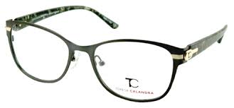 Calandra es una marca de ropa destinada a toda mujer que le gusta vestir elegante y sofisticada. Armazon Recetado Teresa Calandra 820 Gris