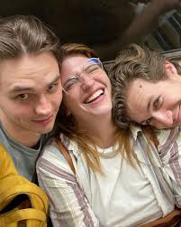 i think this next adventure is gonna be one of my absolute favorites 🥹 may  we all be so lucky 🥧💛 friends, I'm back down south doing my favorite show  ever!! Come