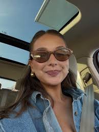 it's a happy Sunday ily besties :)